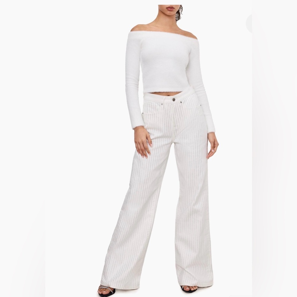 NWT: Good American -Good Ease Rhinestone Pinstripe Jeans
Size: Women’s 10R